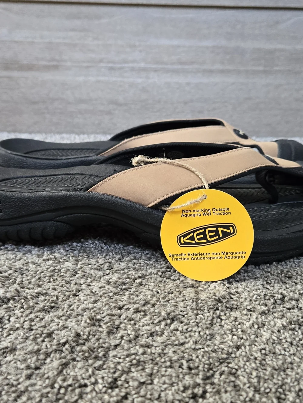KEEN Men's Waimea Leather Tan and Black Flip Flop Sandals NEW size 10.5